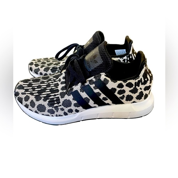 Adidas Swift Running Run Shoes Black White Leopard BD7962 Woman’s Size 6 - Picture 5 of 12